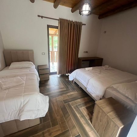 Guest House Bracaj Zhaban 외부 사진
