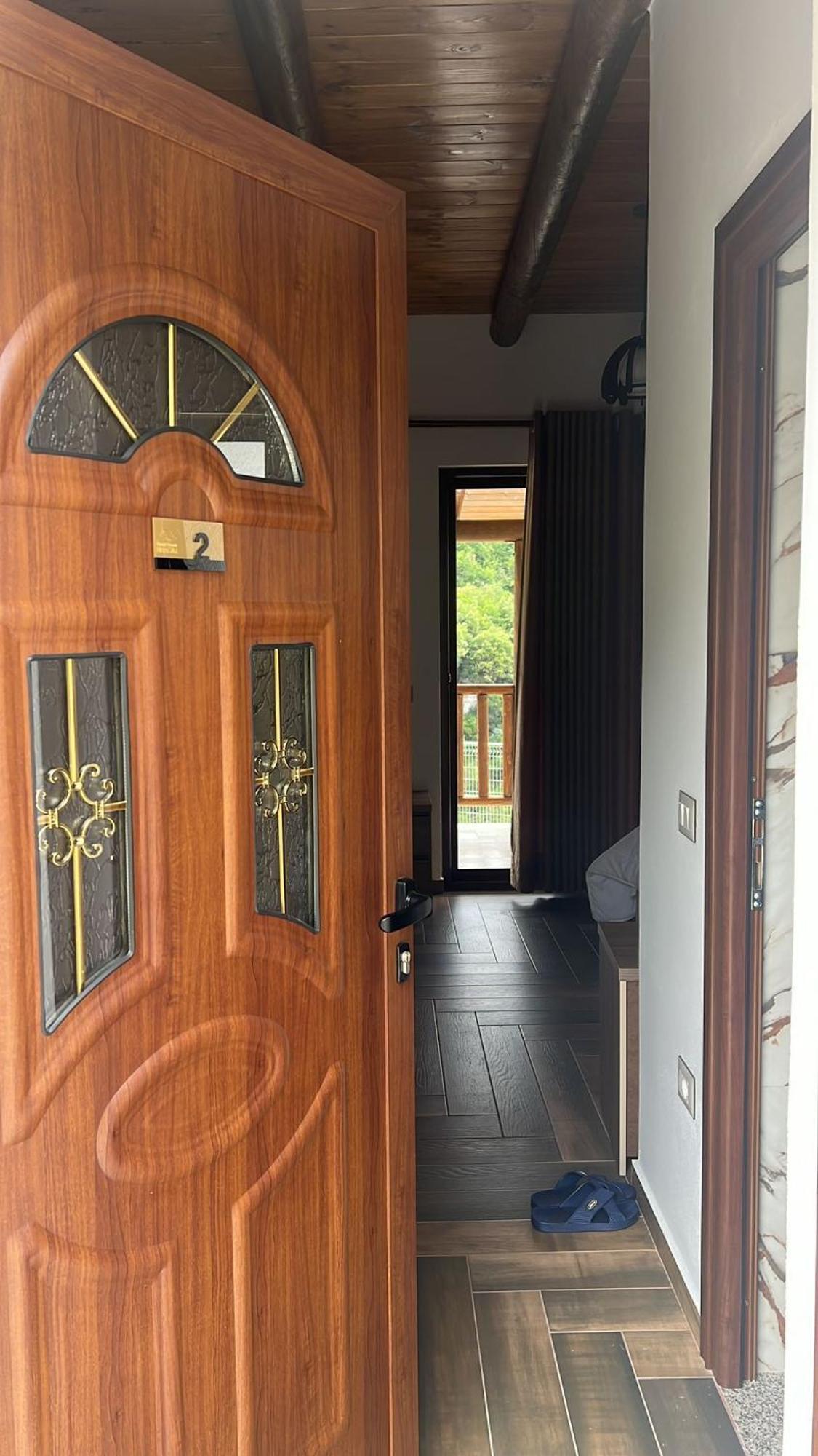 Guest House Bracaj Zhaban 외부 사진
