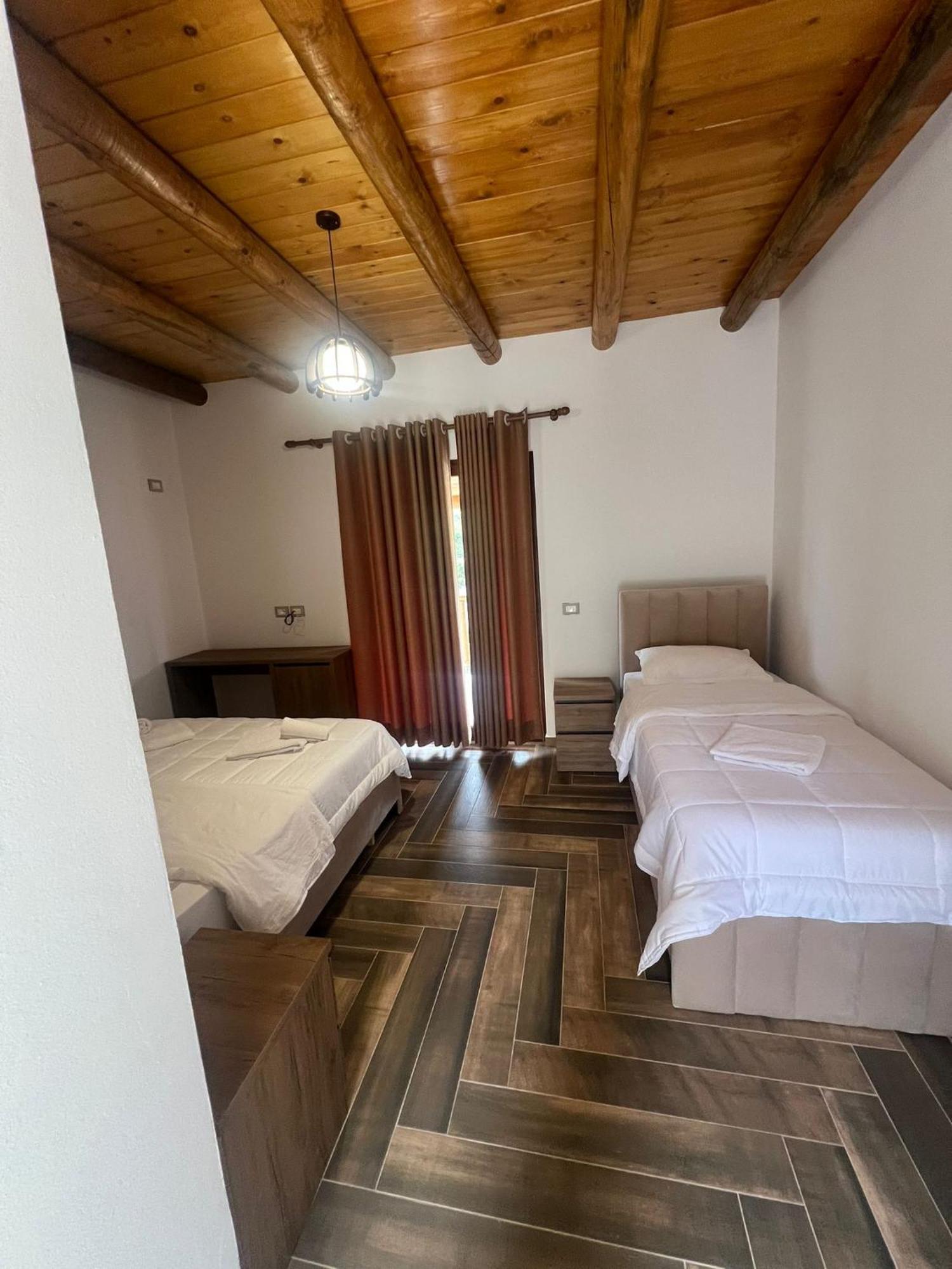 Guest House Bracaj Zhaban 외부 사진