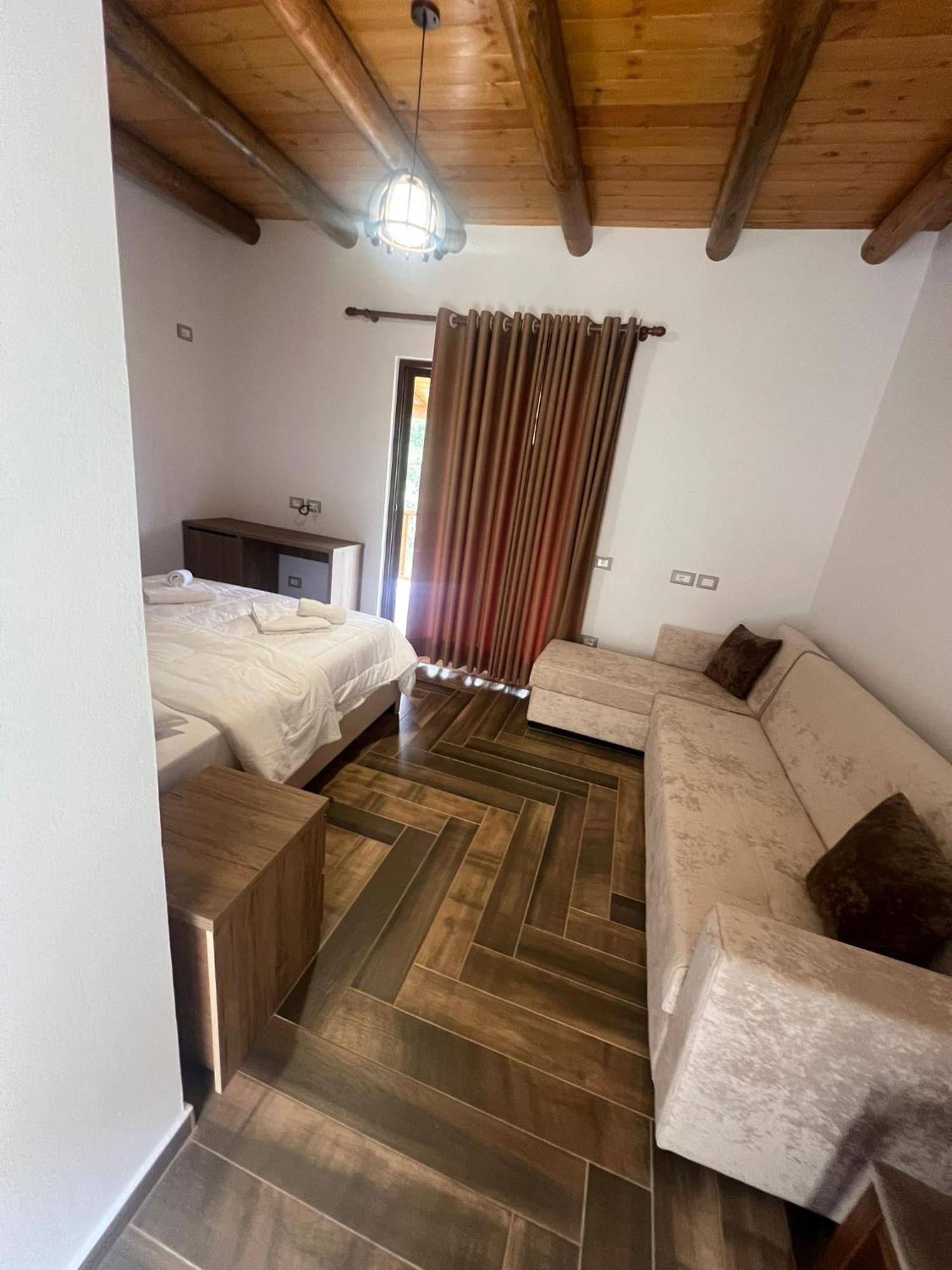 Guest House Bracaj Zhaban 외부 사진