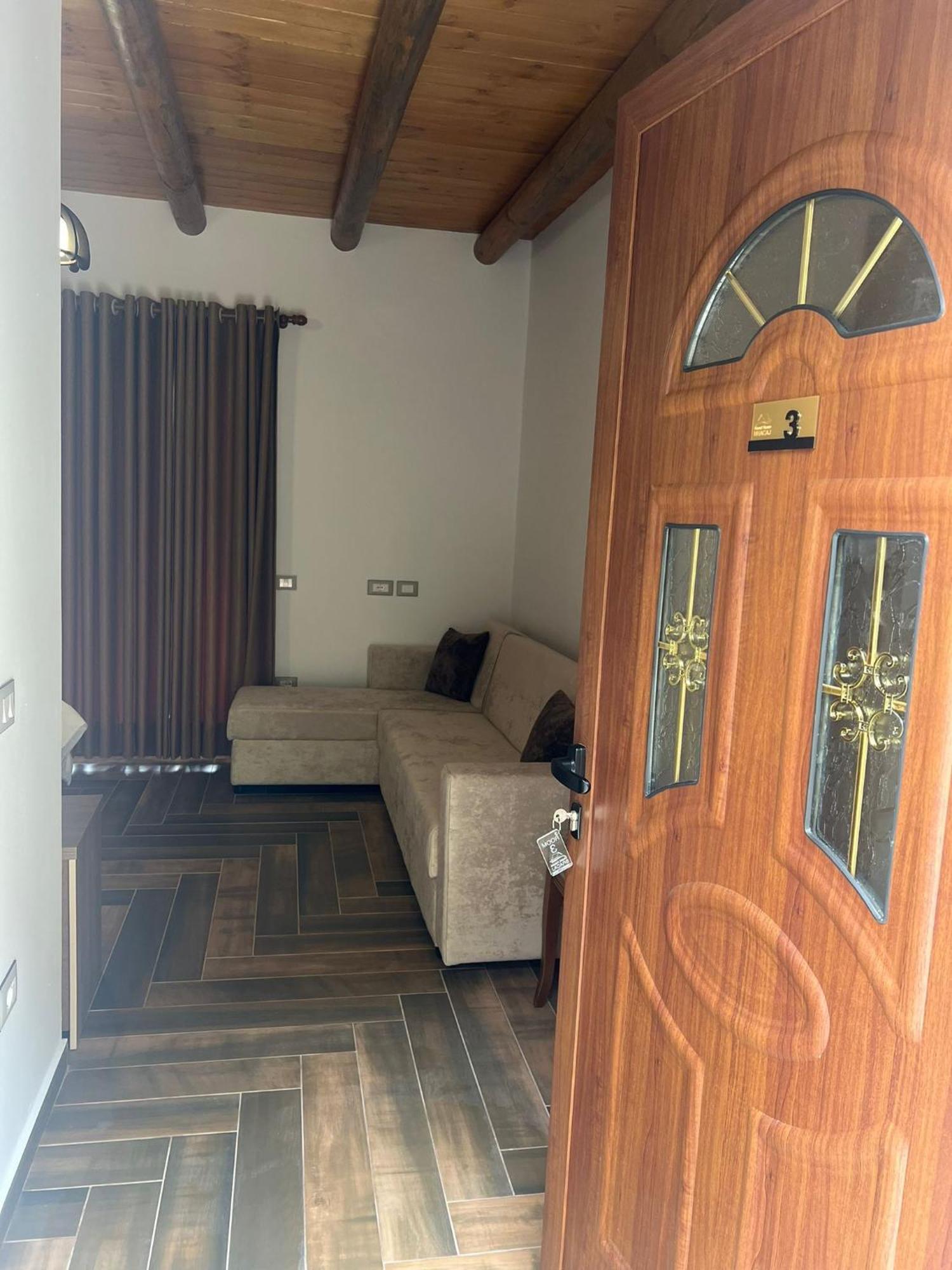 Guest House Bracaj Zhaban 외부 사진