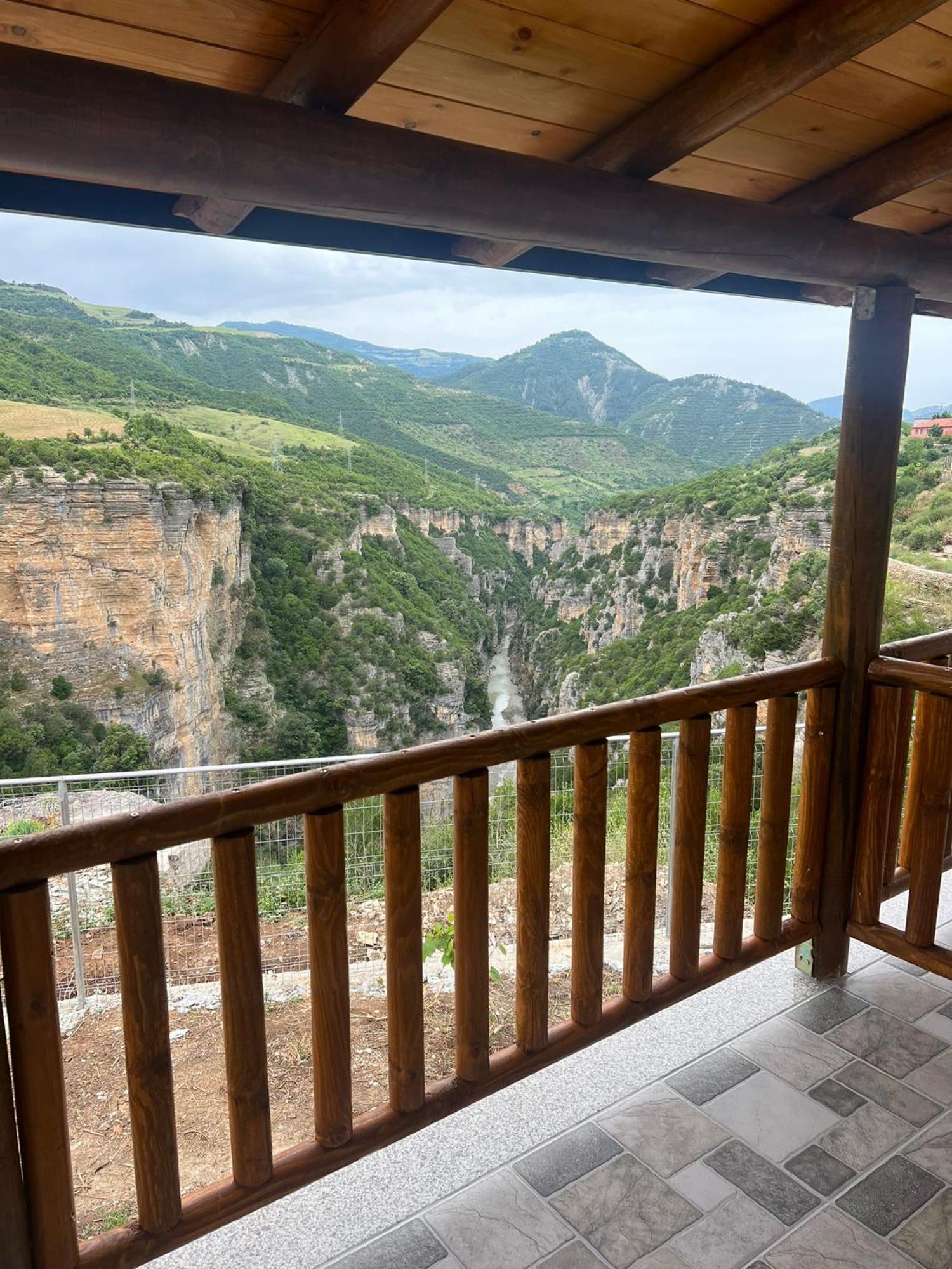 Guest House Bracaj Zhaban 외부 사진