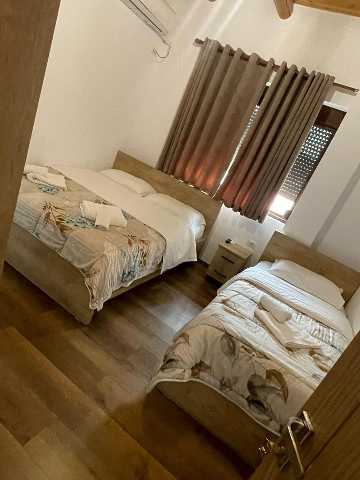 Guest House Bracaj Zhaban 외부 사진
