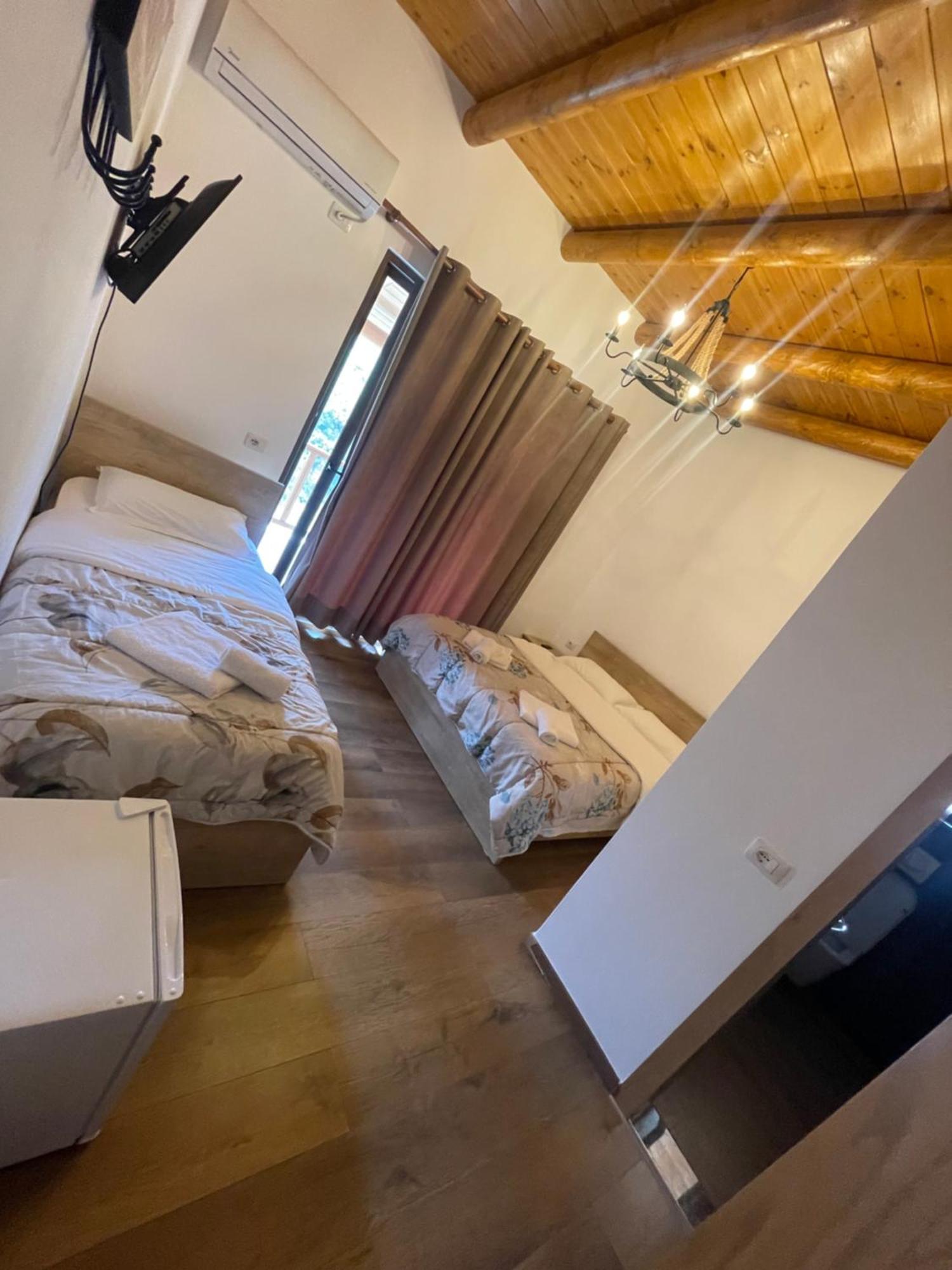 Guest House Bracaj Zhaban 외부 사진