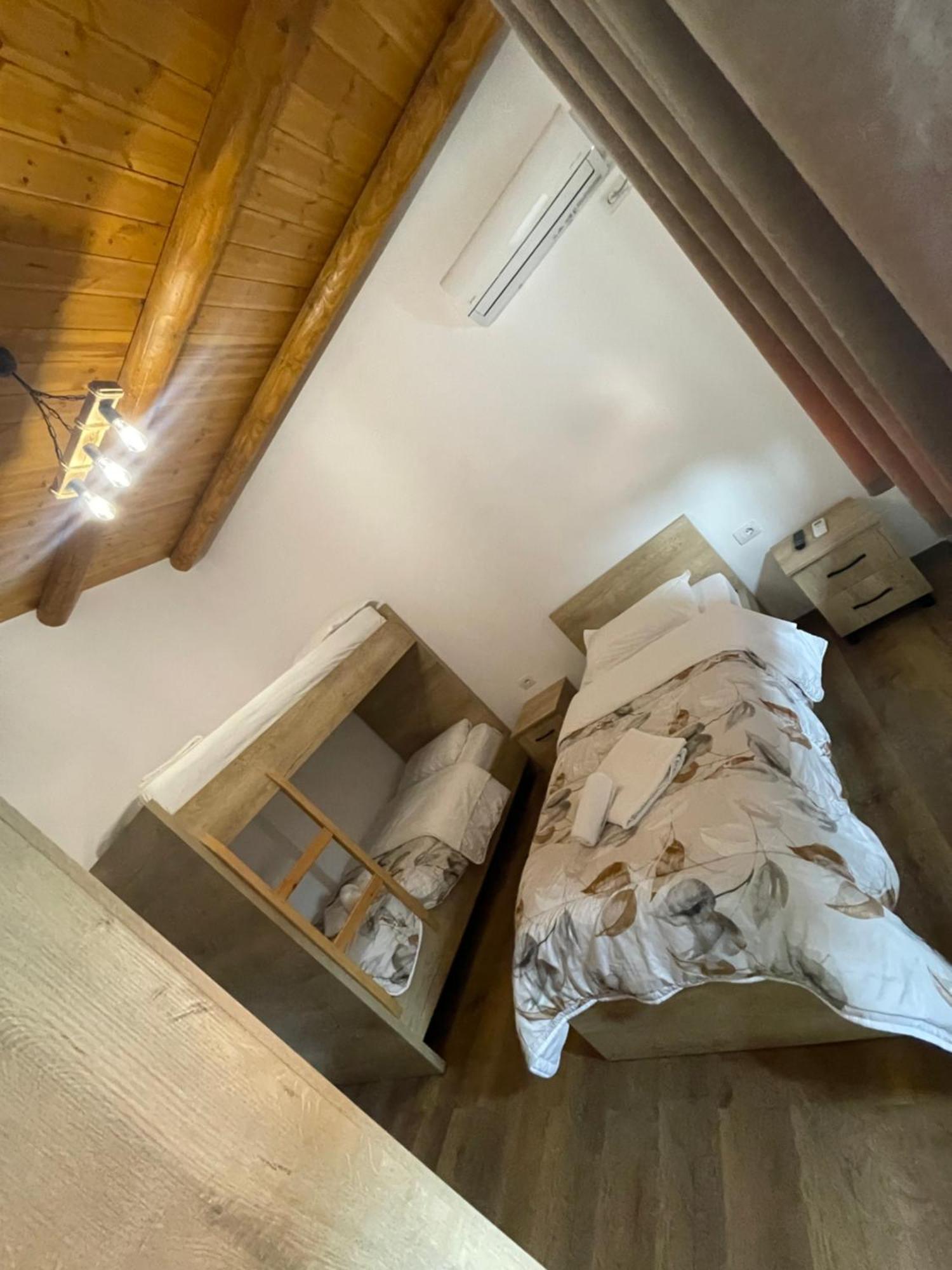 Guest House Bracaj Zhaban 외부 사진
