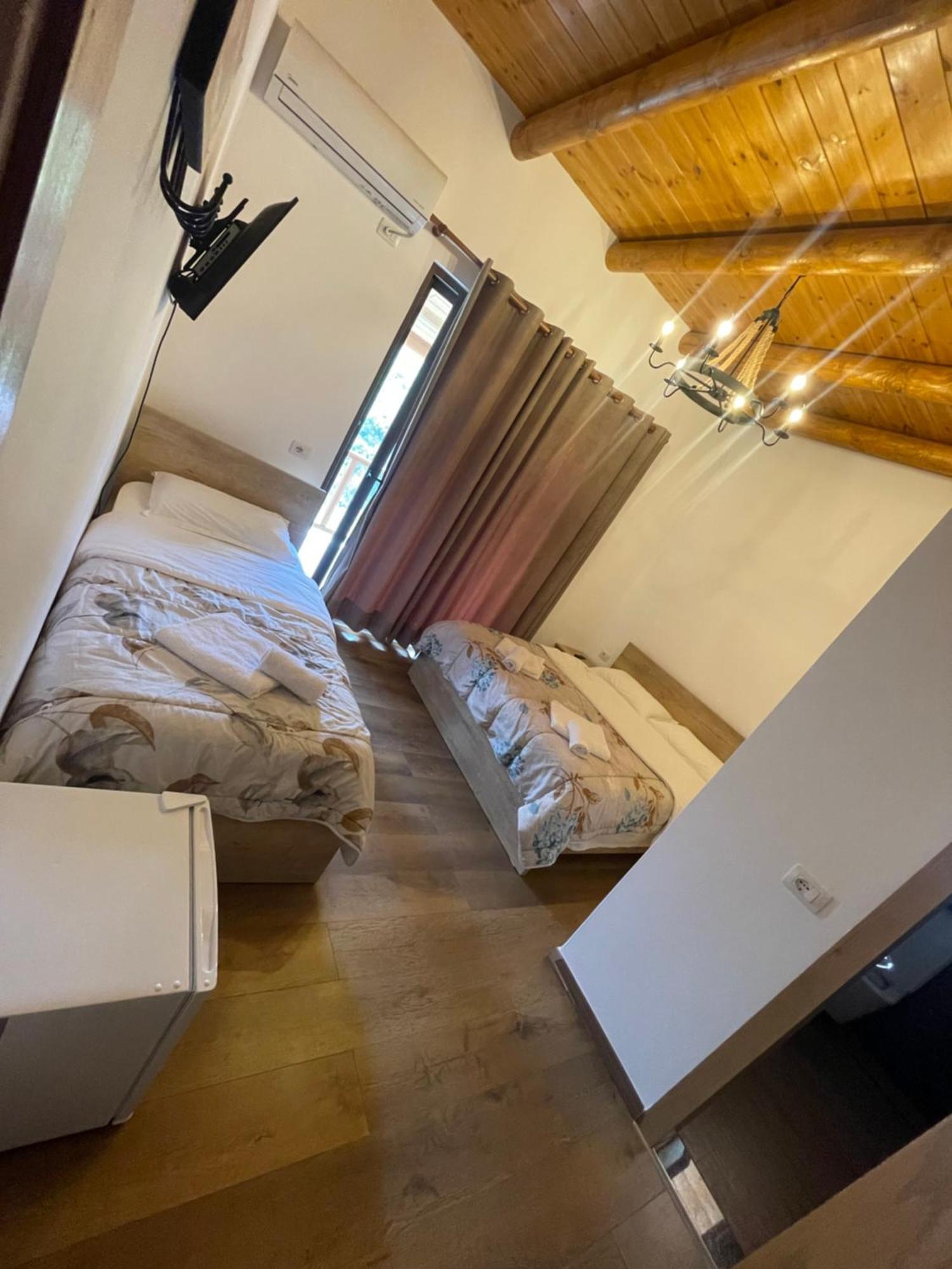 Guest House Bracaj Zhaban 외부 사진