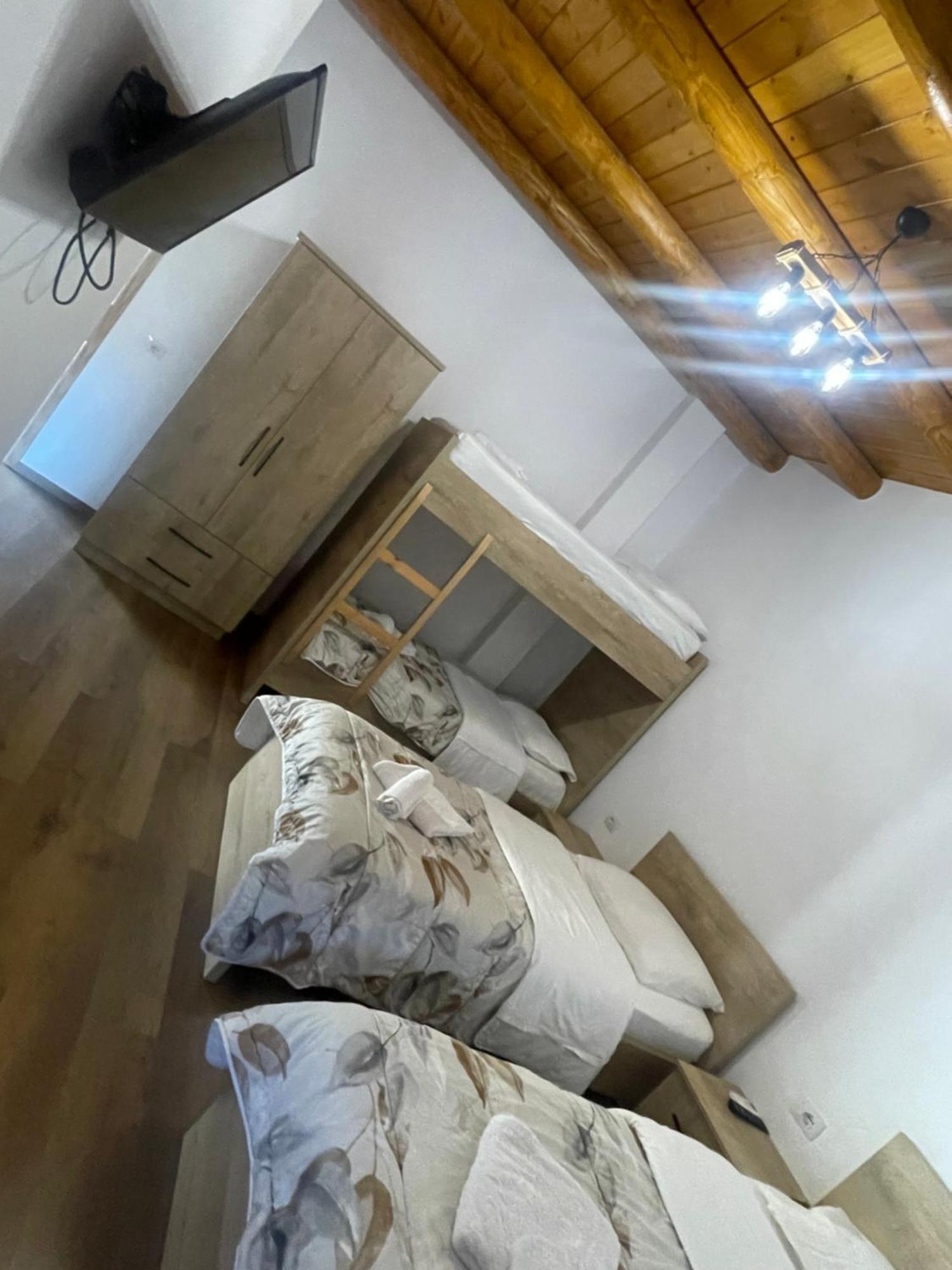 Guest House Bracaj Zhaban 외부 사진